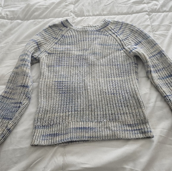 Sweaters - Picture 4 of 5